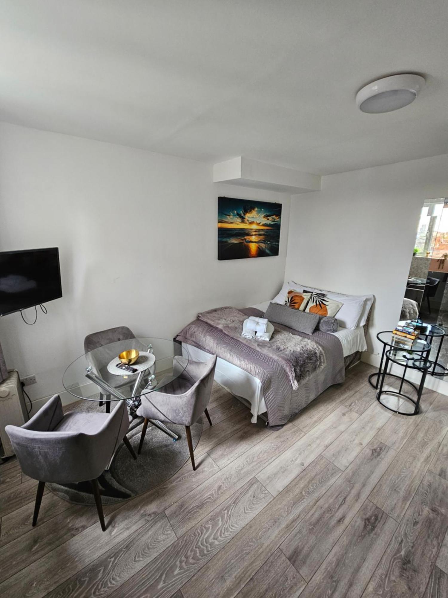 Stylish Studio Near Kensal Green Londra Dış mekan fotoğraf